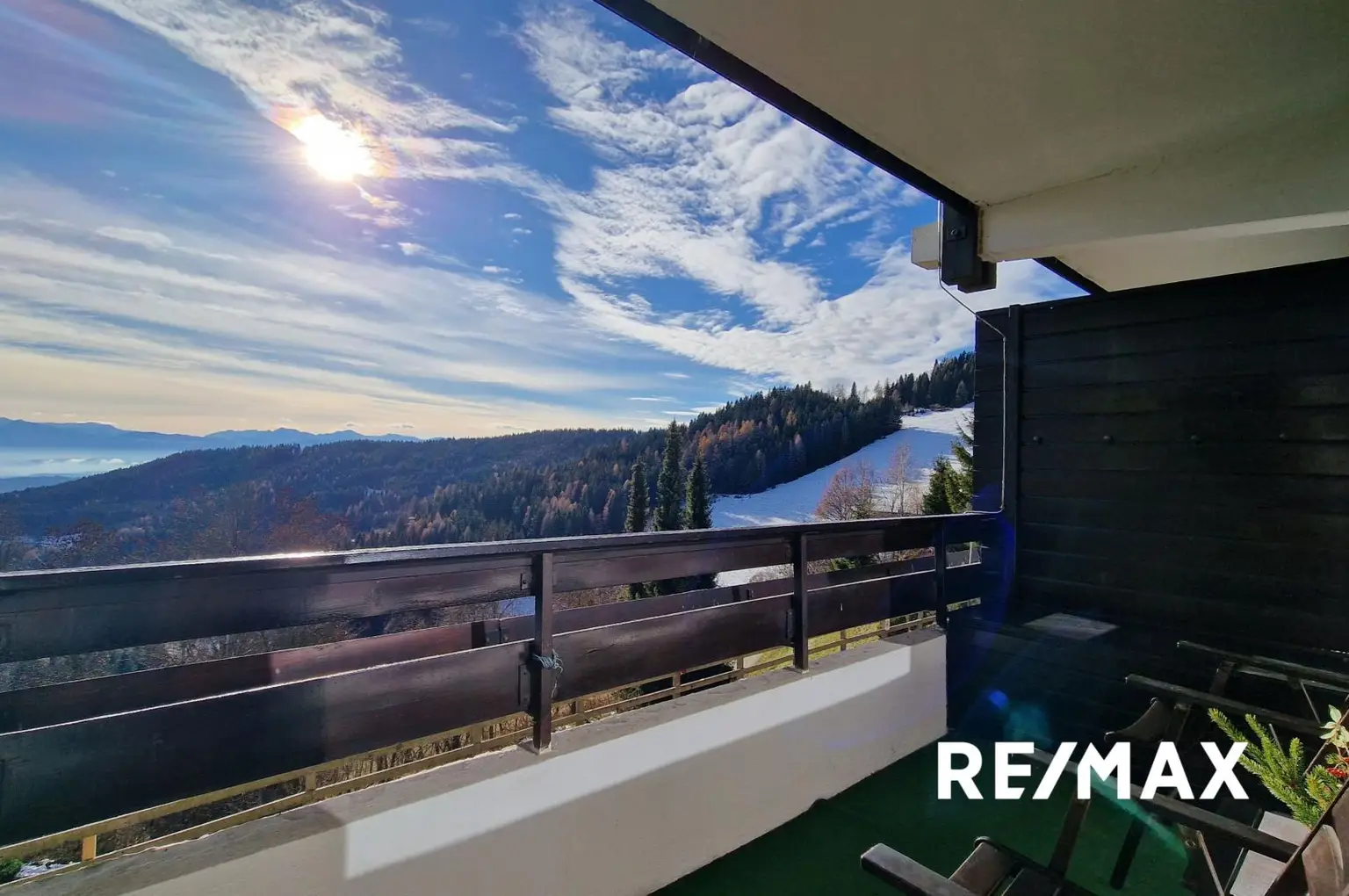 Balkon mit Bergblick