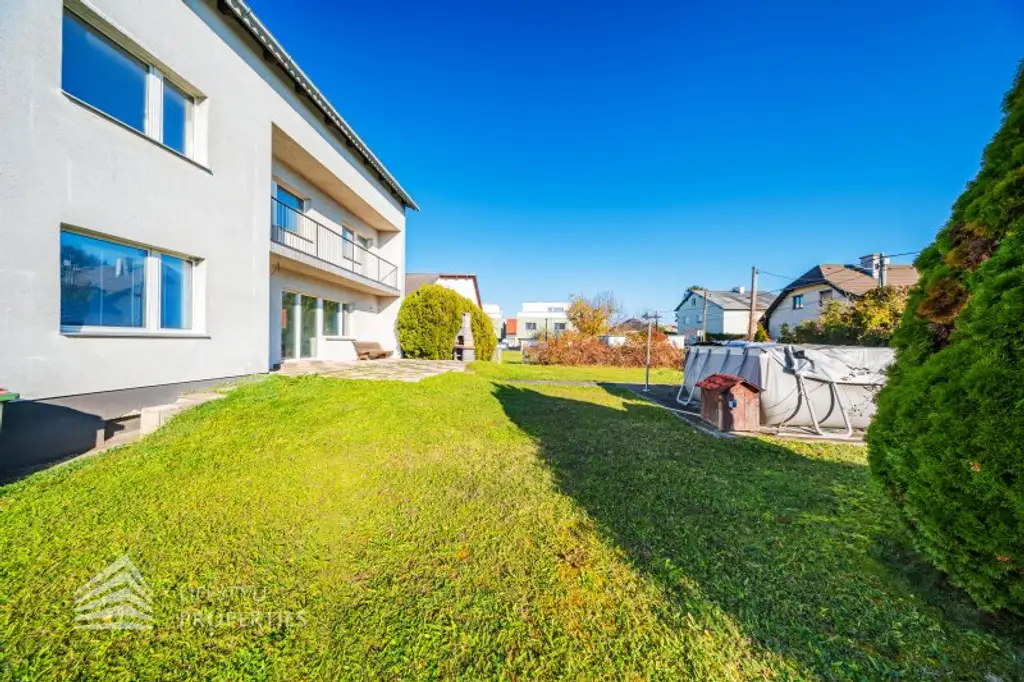 Großzügiges Familienrefugium in absoluter Ruhelage – charmantes Wohnhaus auf 1.000 m² Traumgrundstück in 1220 Wien