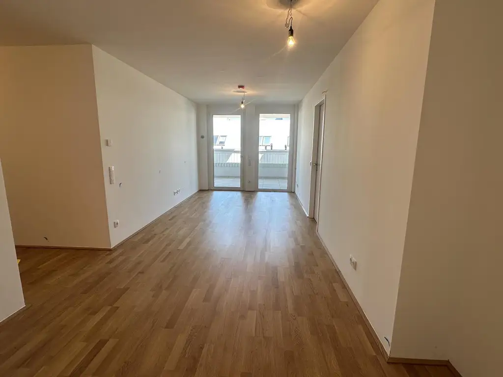 ZU HAUSE DIREKT AN DER U3