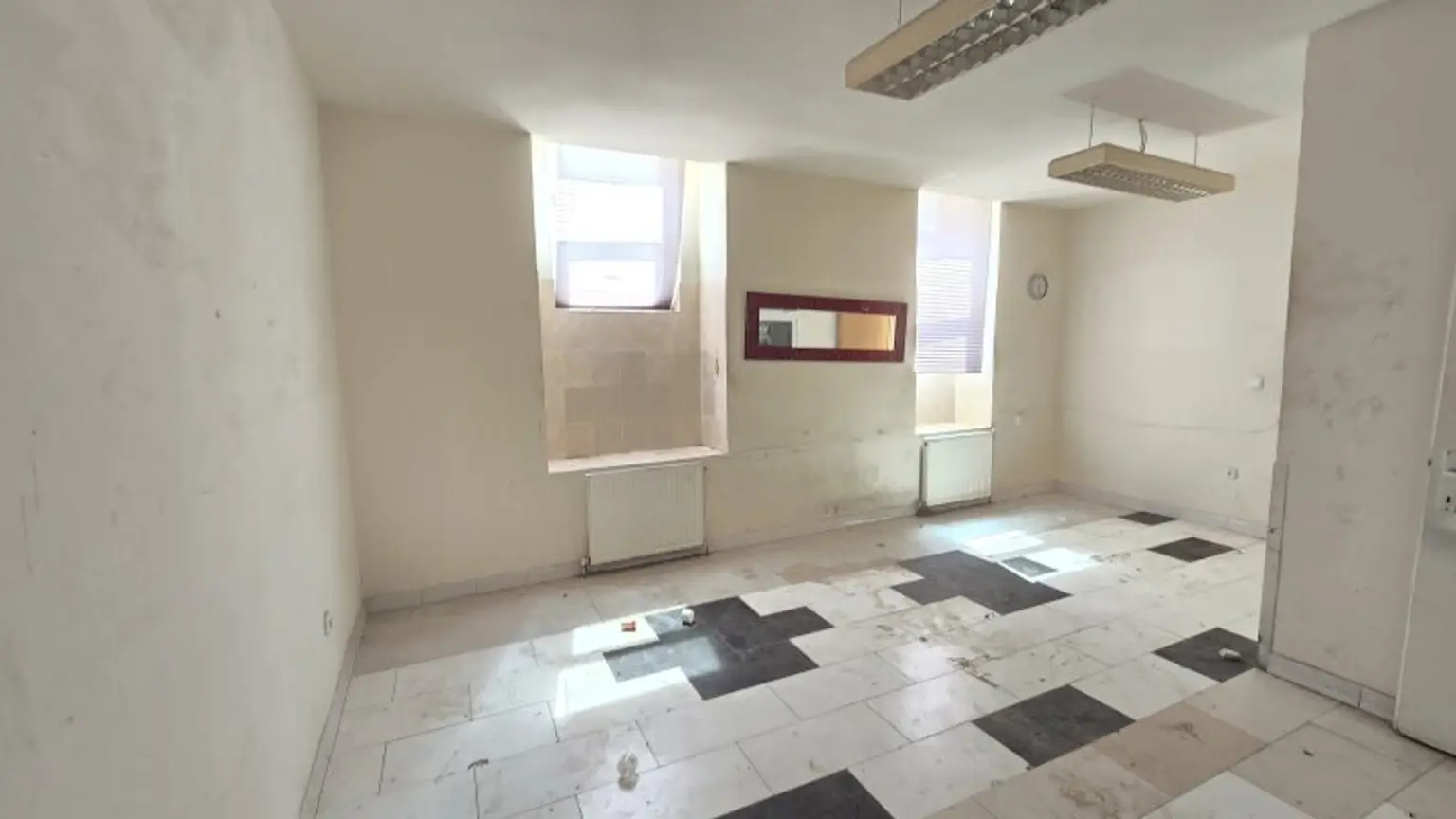 Schöne Geschäftslokal, Gewerbeimmobilien, Souterrain