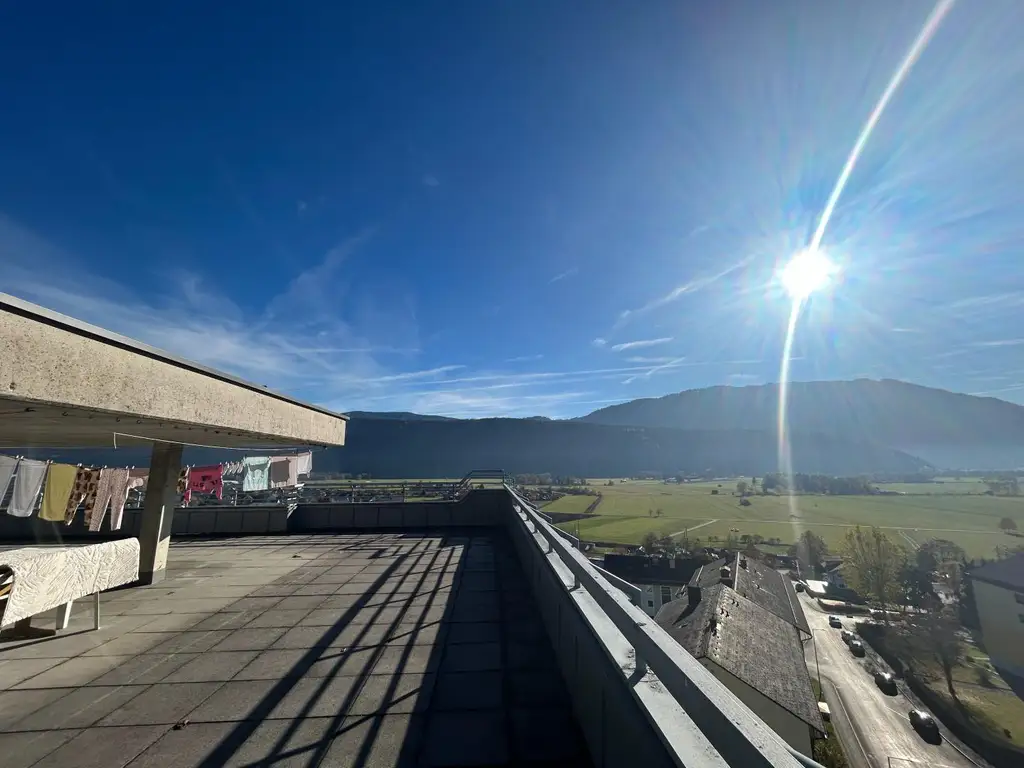 Großzügige Wohnung mit Traumausblick!