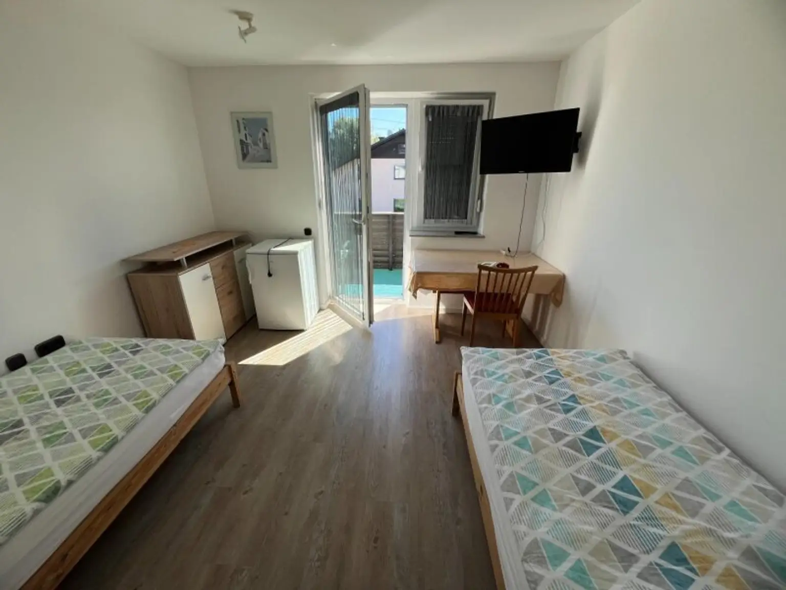 Zimmer 4 mit Balkon Wohnung 2