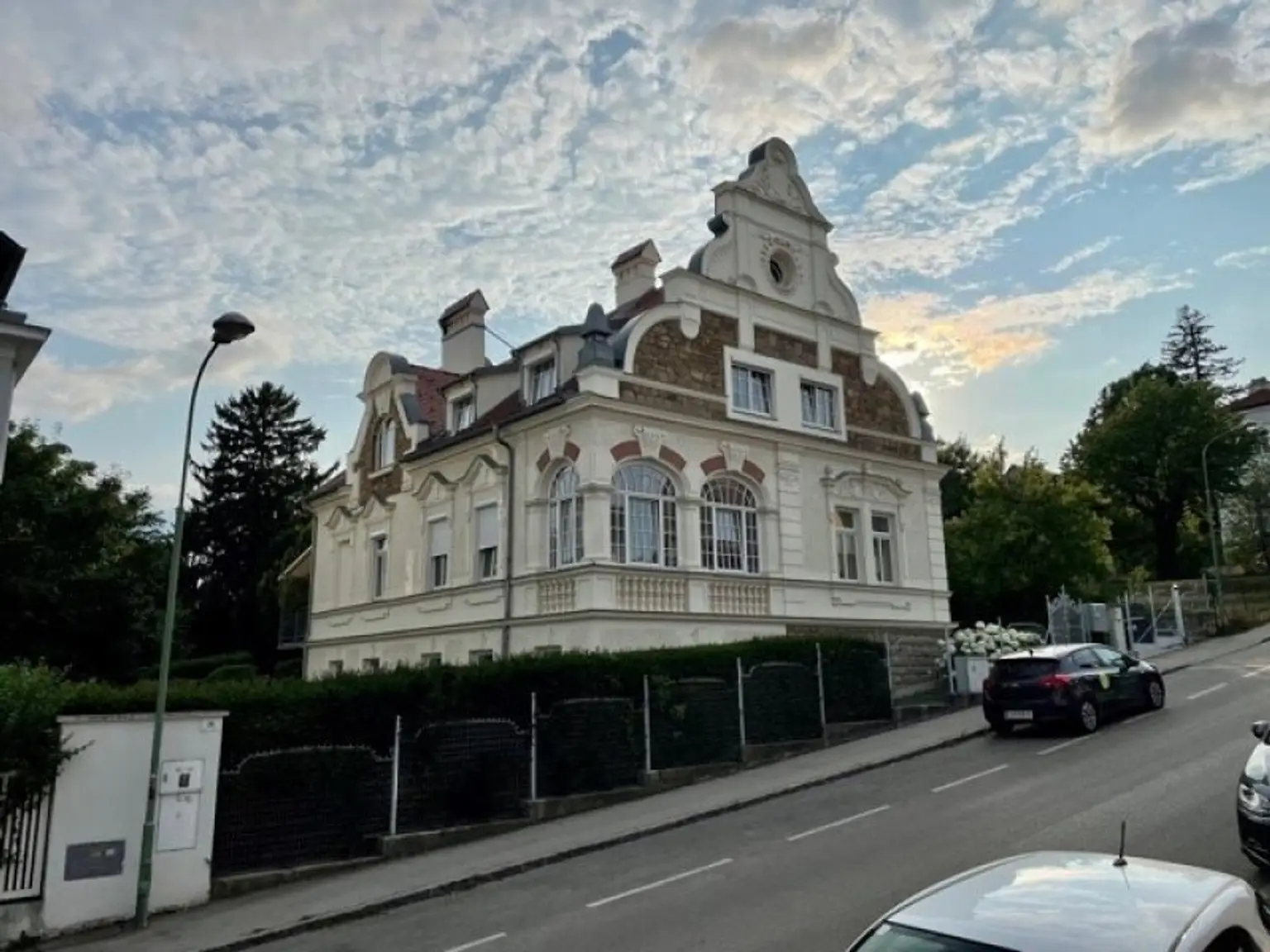 Die perfekte DG-Wohnung im Grünen!