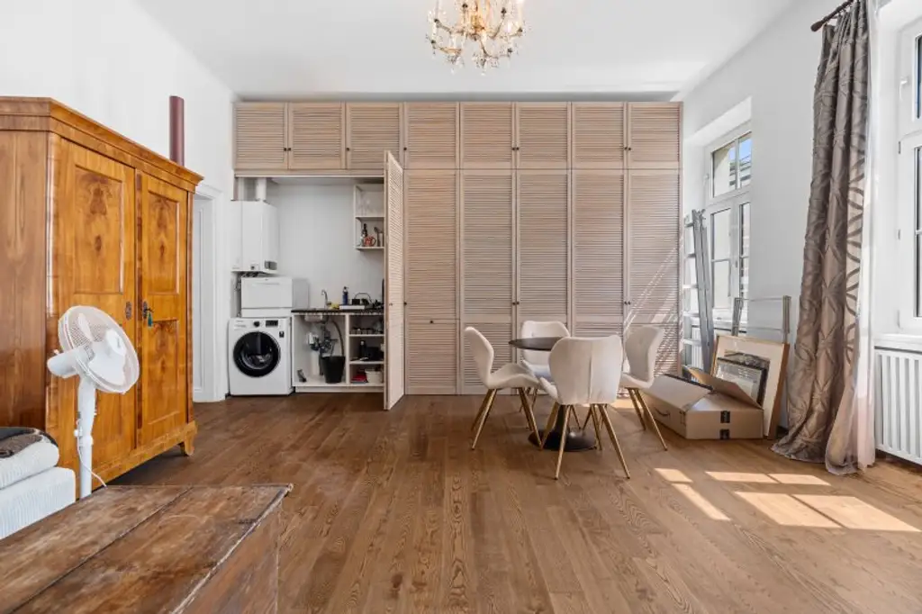 Süsse Single-Wohnung Nähe Kolonitzplatz
