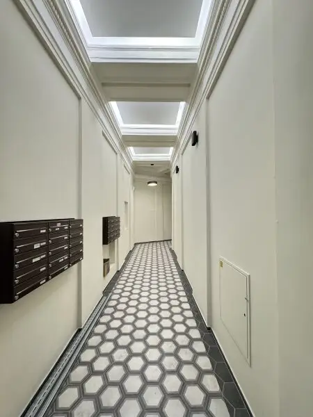 Charmante 3-Zimmer-Altbauwohnung in generalsaniertem Haus mit Lift – 1020 Wien