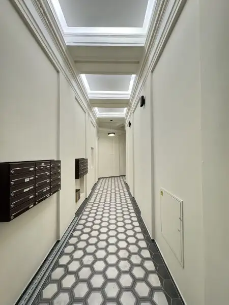 Charmante 3-Zimmer-Altbauwohnung in generalsaniertem Haus mit Lift – 1020 Wien