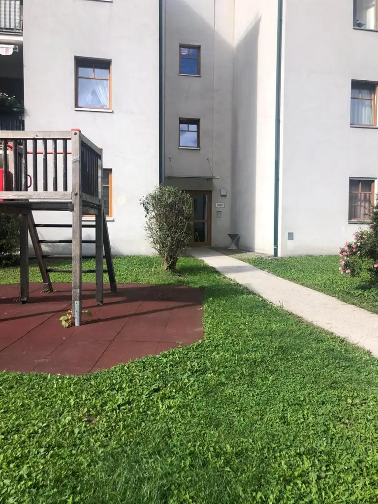 3-Zimmer Wohnung mit Loggia in zentraler Lage