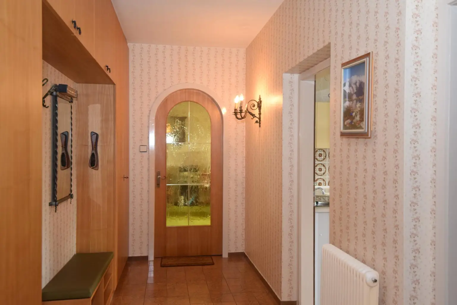 Haus mit 2 Einheiten und Donaublick