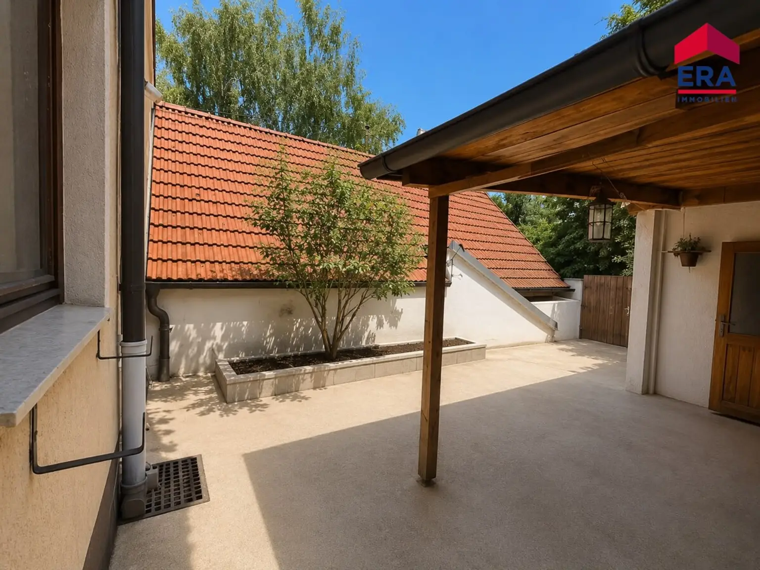 Zur Miete: Nettes Einfamilienhaus mit Presshaus, Kellerröhre, Terrasse & Gartenhütte in Wilfersdorf