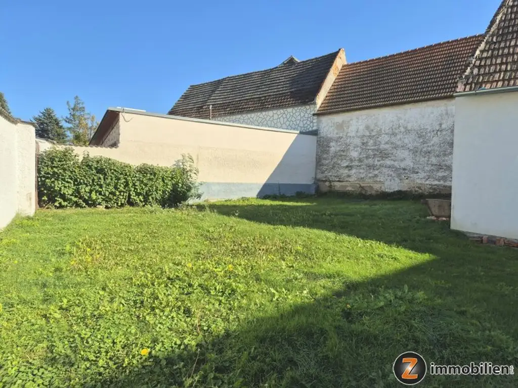 Geräumiges Landhaus mit uneinsehbarem Grundstück