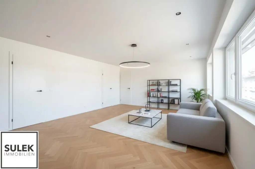 Florianigasse 29: DG-Wohnung nach Wunsch saniert - 3 Zimmer, 2 Terrassen mit Blick auf Maria Treu