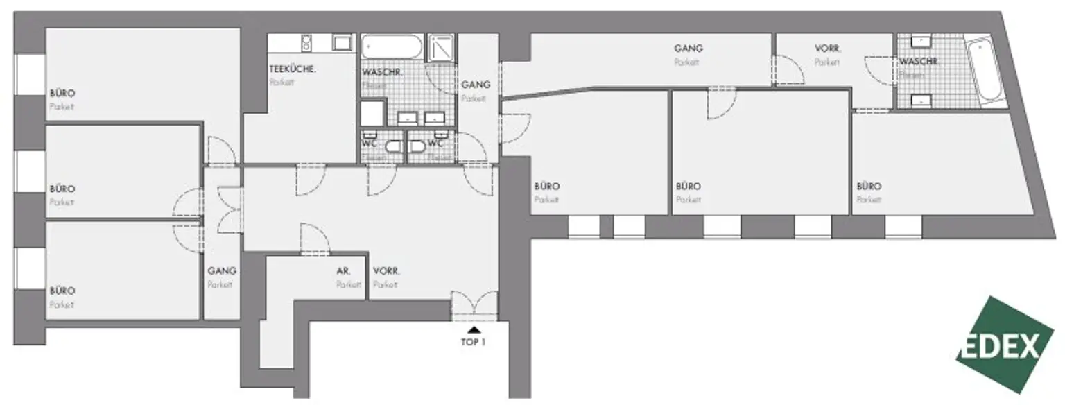 Modernes Altbau-Büro mit Parkblick