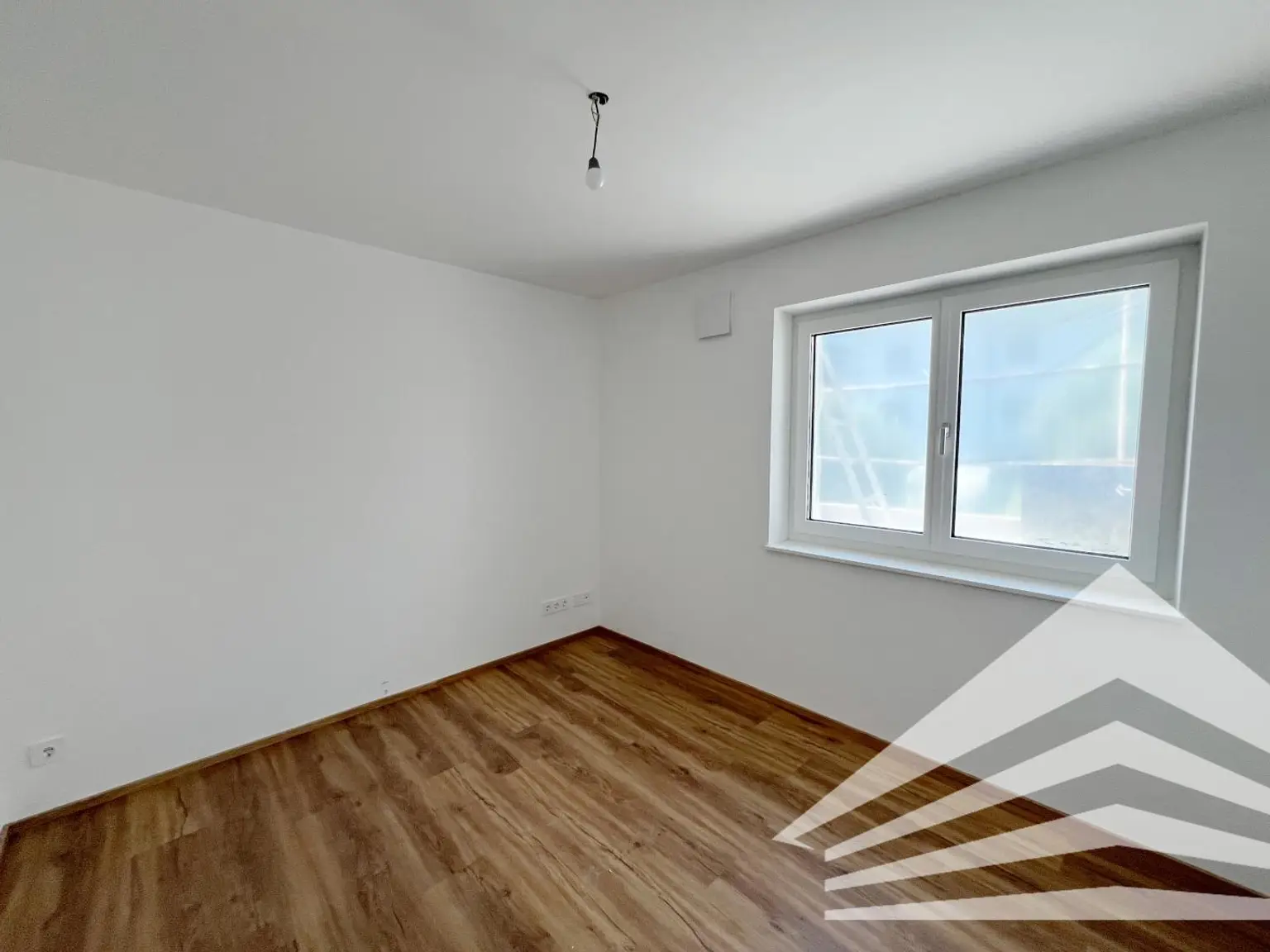 Hochwertig ausgestattete 3-Zimmer Wohnung mit großem Balkon in Puchenau!