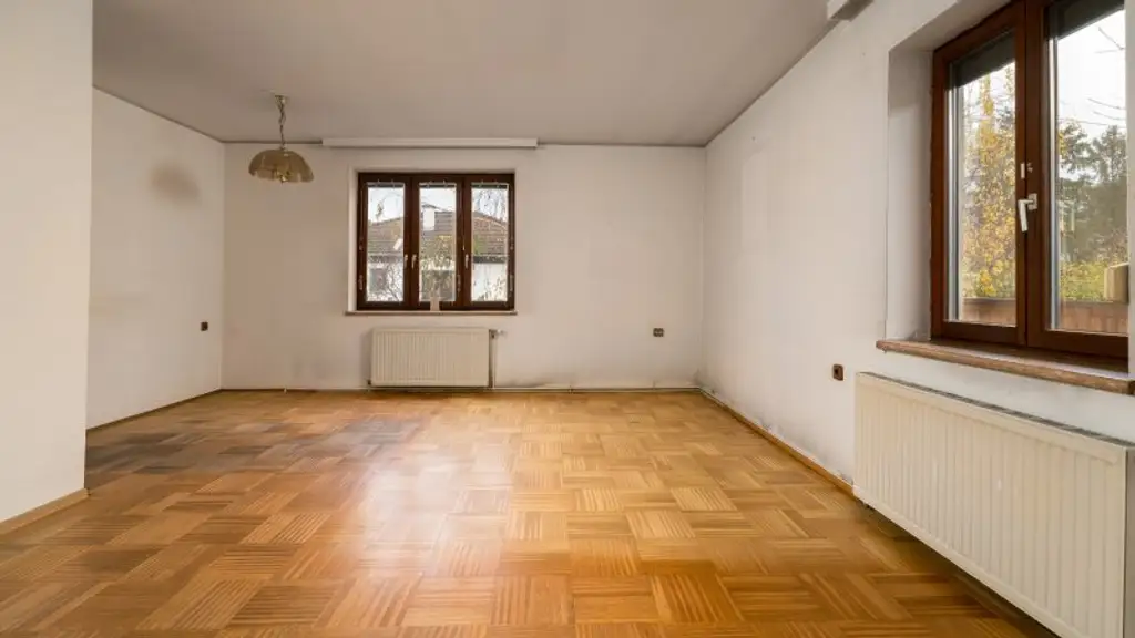Ihr Haus in Probstdorf: Einfamilienhaus mit Terrasse, Garage und viel Potential!