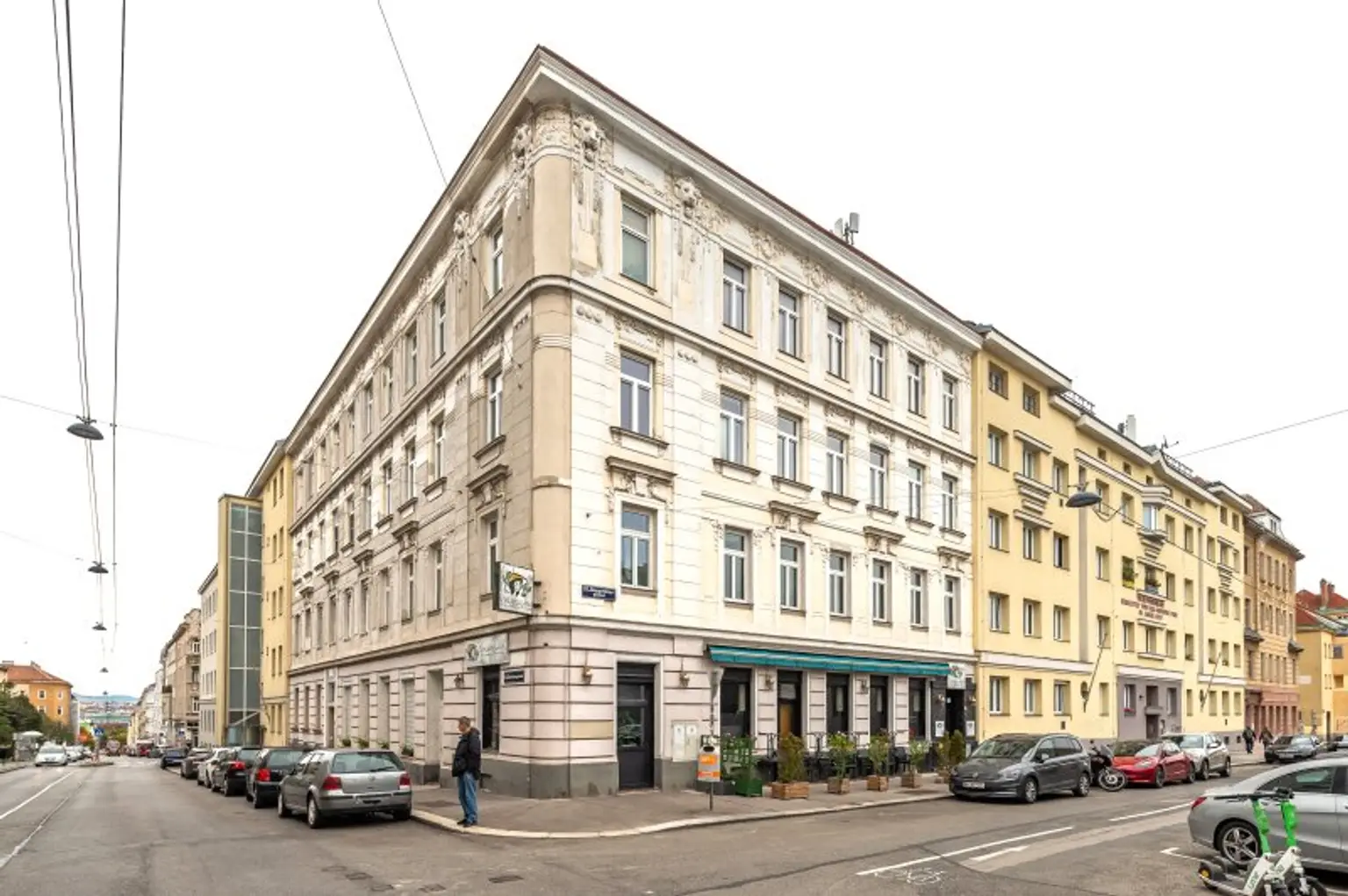 ++RG71++ Altbaujuwel zum Sanieren – 2,5-Zimmer Wohnung mit guter Raumaufteilung
