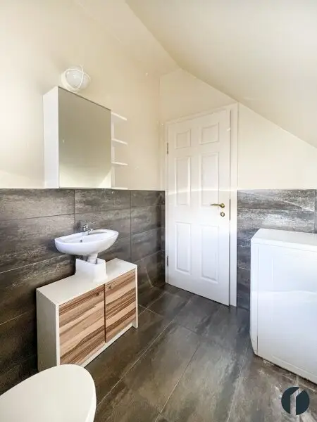 Elegantes Einfamilienhaus in Zeiselmauer mit Garten, Garage und Wellnessbereich