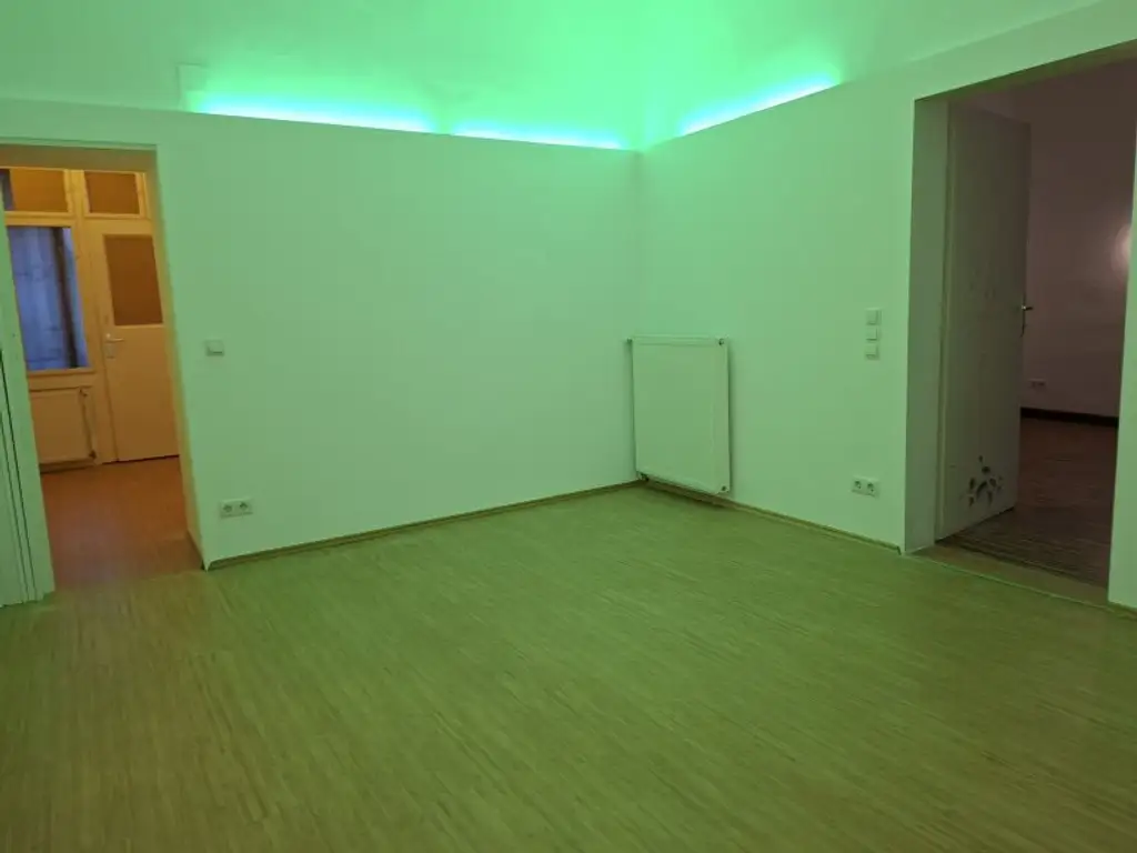 Büro mit Gasseneingang/ Meidling