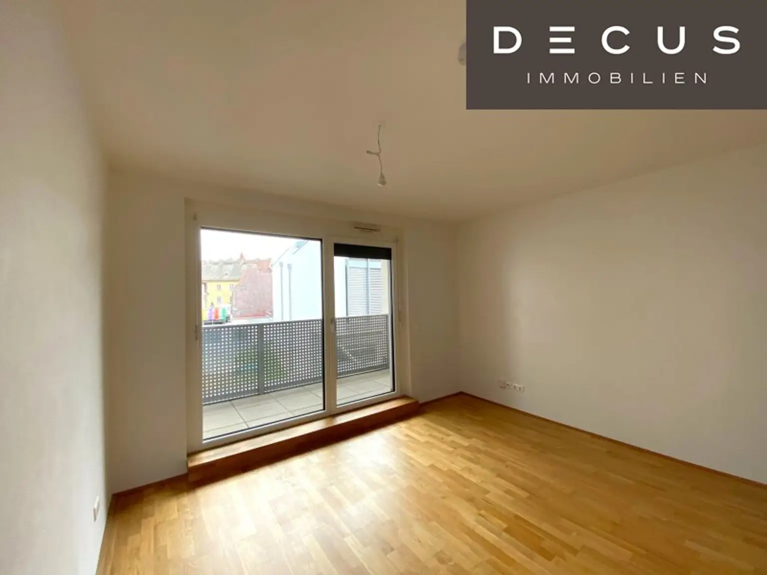 | AB JÄNNER | ALTSTADT | NÄHE RATHAUS | 2 ZIMMER MIT LOGGIA