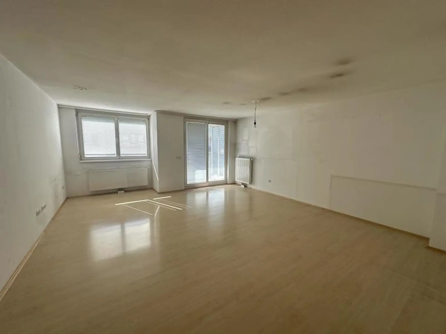 3 Zimmer Eigentum mit Loggia und Erker