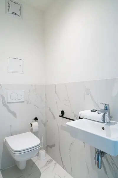 sonnige DG-Wohnung mit besonderem Flair!