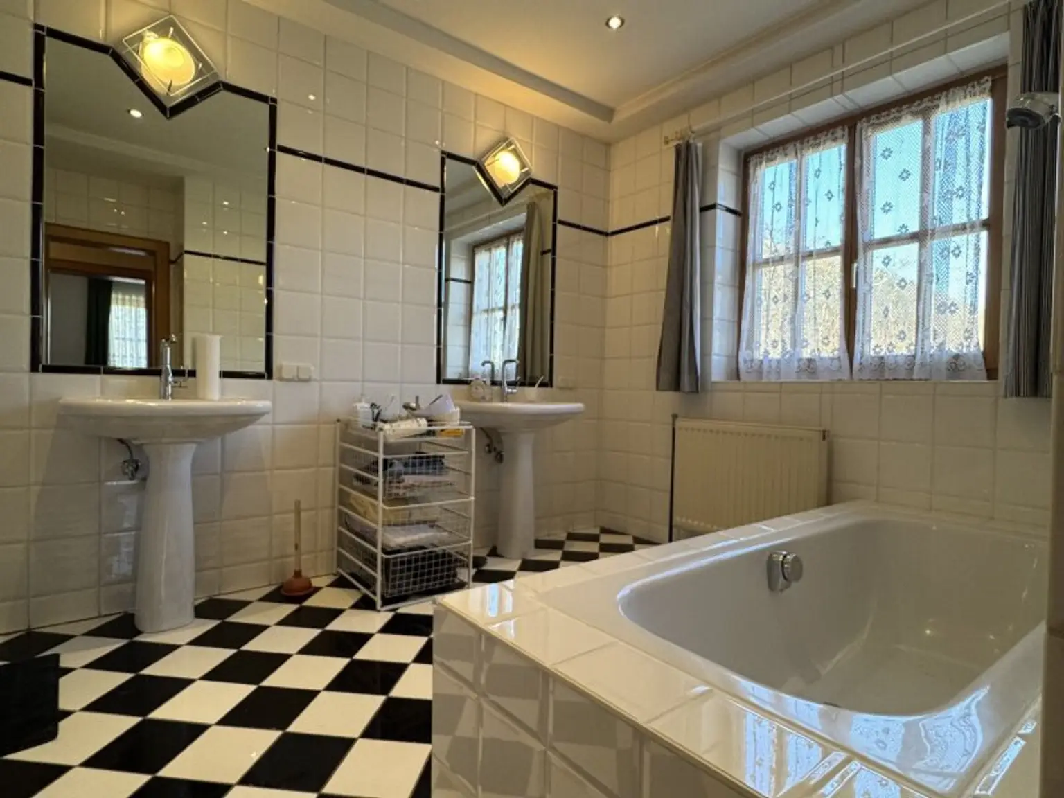 4-Zimmer-Familienhaus mit viel Platz für die ganze Familie, Garten & Garage