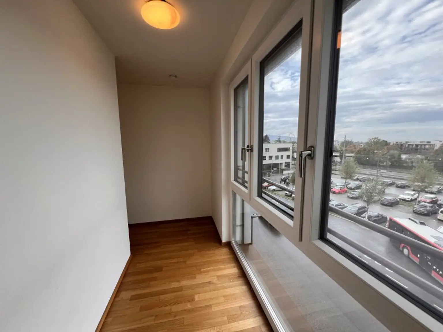 Großzügige, lichtdurchflutete 4 Zimmer Wohnung mit Balkon im Zentrum von Dornbirn