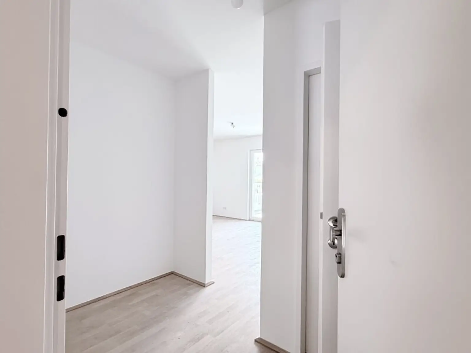 Erstbezug - Provisionsfreie und freifinanzierte Anlegerwohnung! Schöne 3 Zimmerwohnung mit Garten