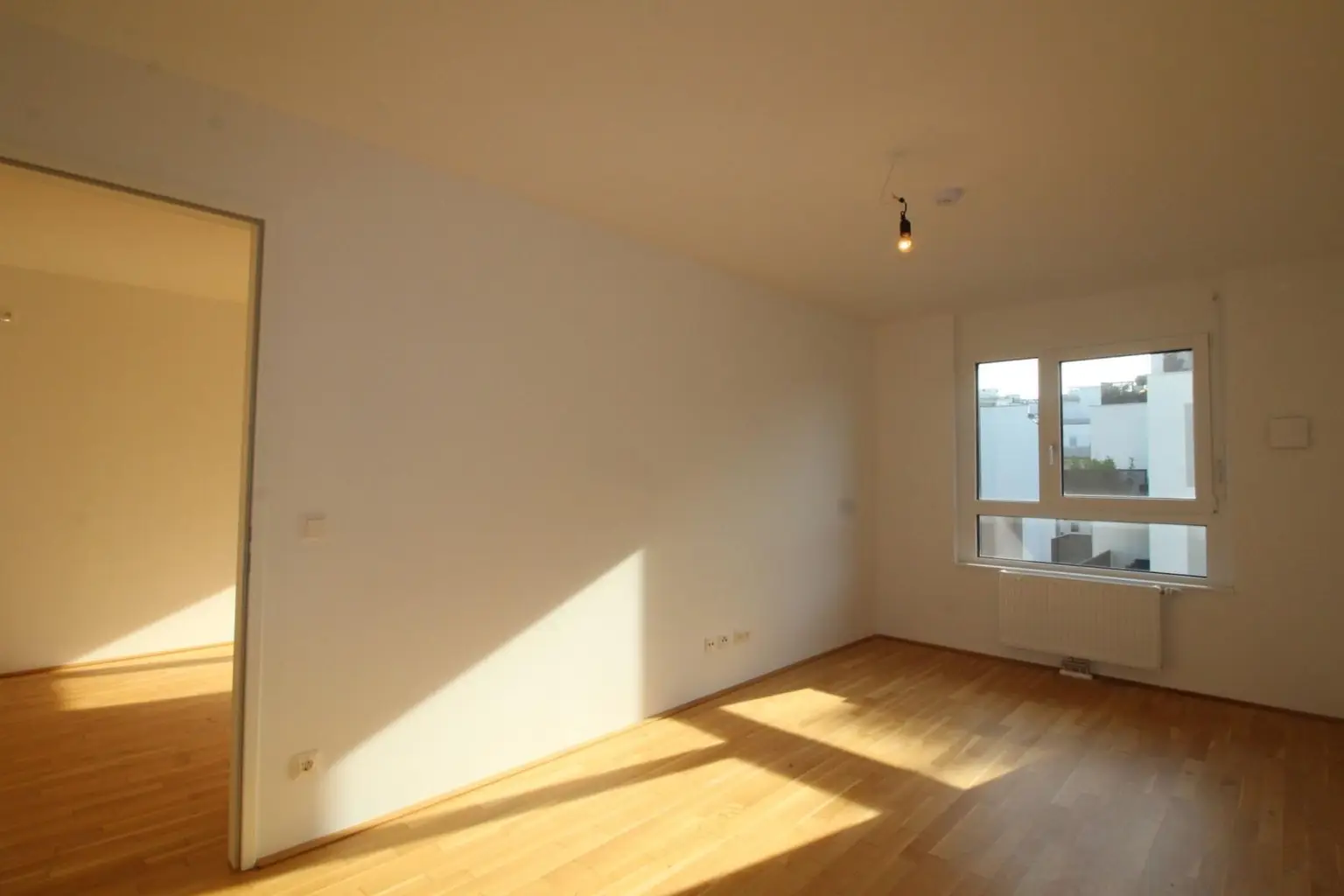 Süsse 2-Zimmer-Wohnung mit Terrasse bei Sommerbad Schwechat