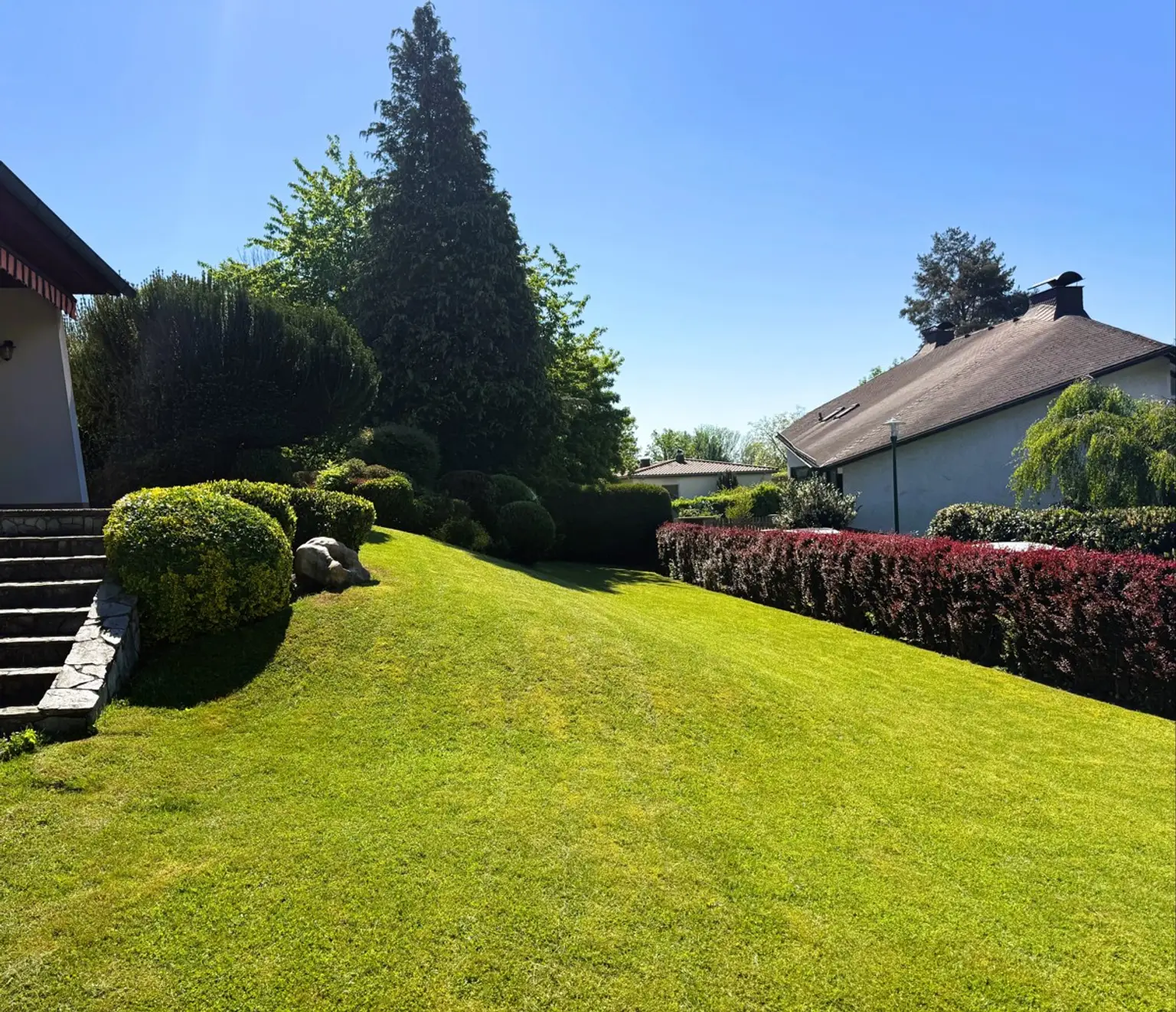 Idyllisches Einfamilienhaus mit gepflegtem Garten