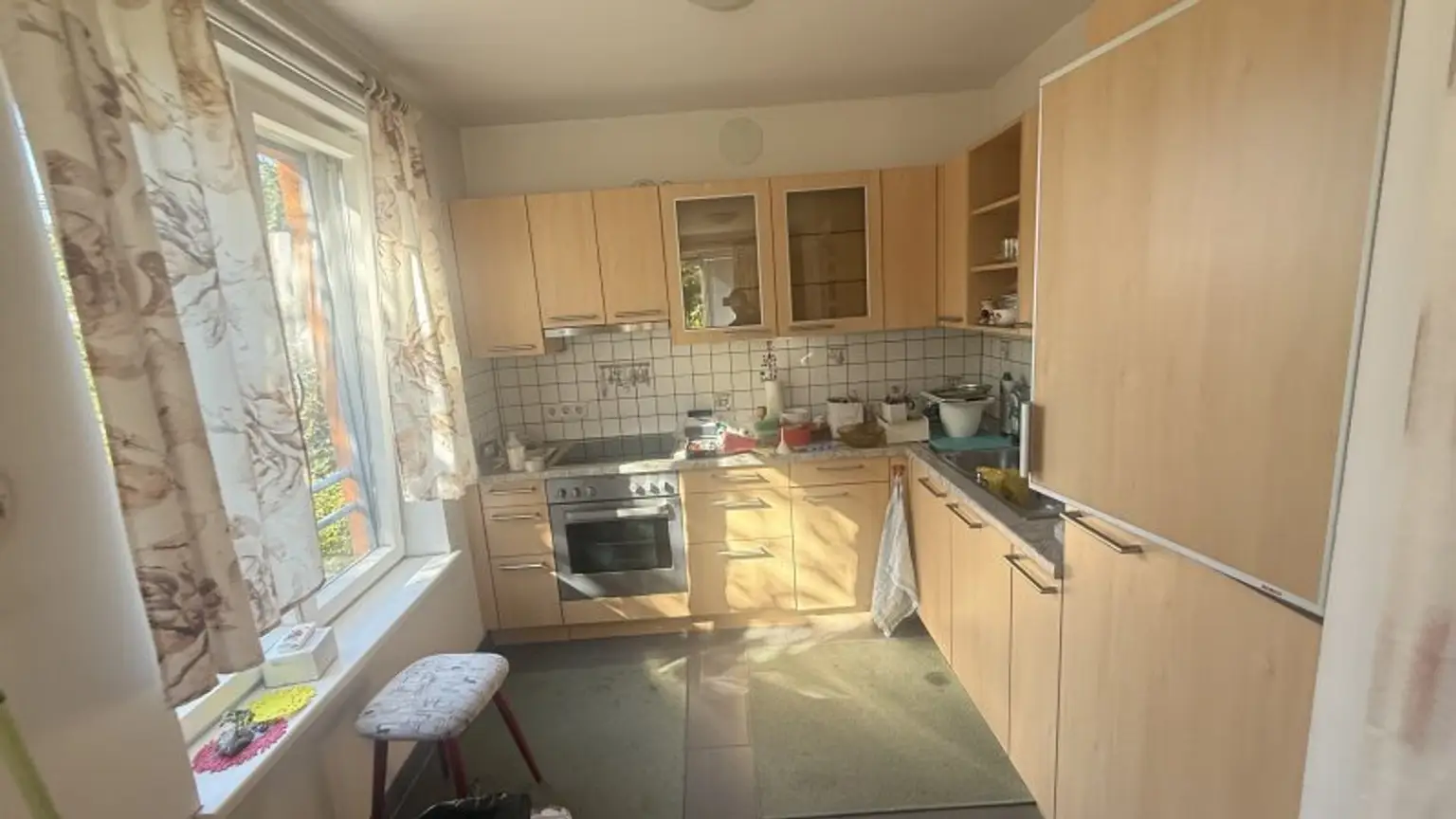 2-Zimmer-Wohnung mit Balkon und Wintergarten, sowie ein opt. Stellplatz und optionaler Möblierung!