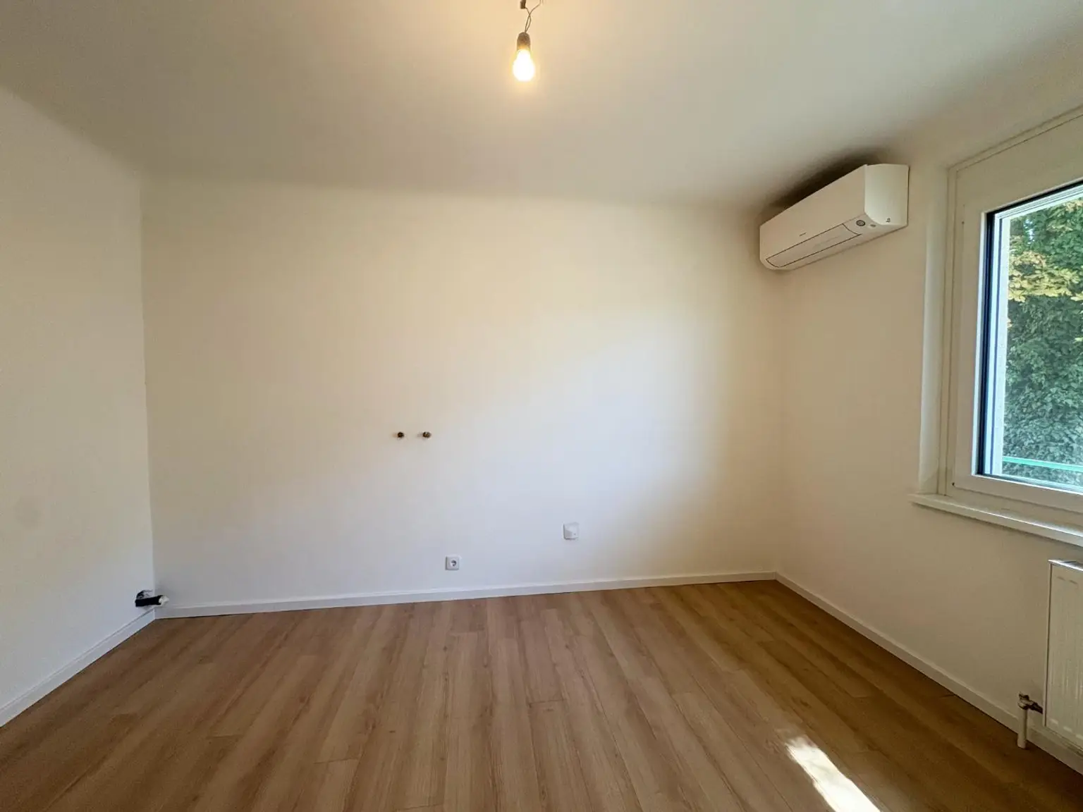 "HEREINspaziert! – 2 Zimmerwohnung & LOGGIA“