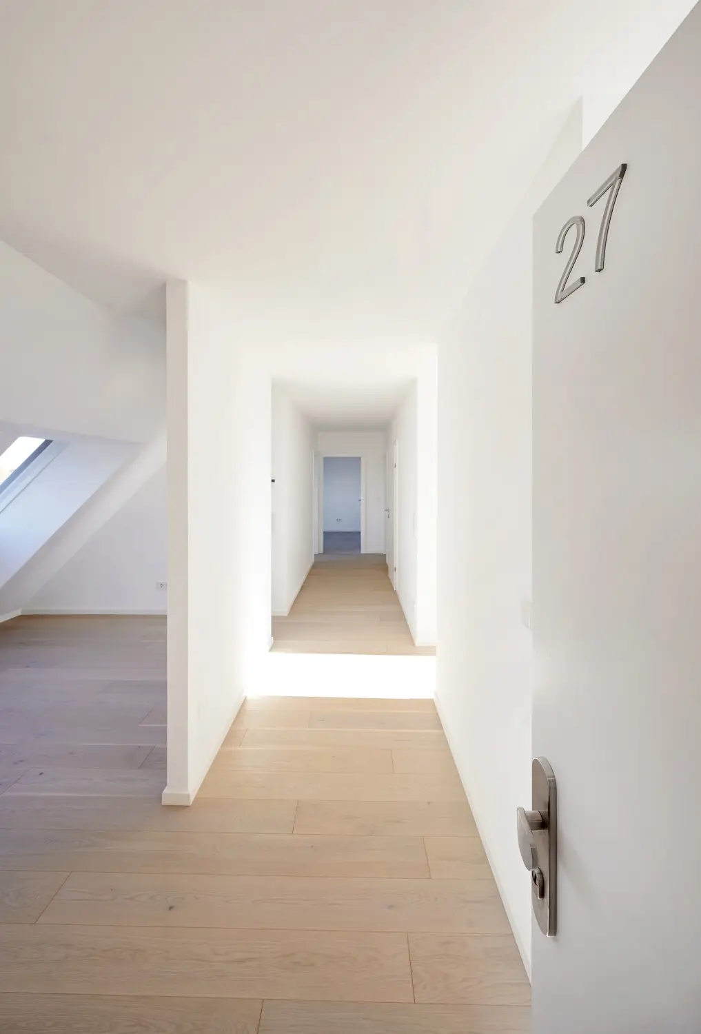 Ihr neues Zuhause: 4-Zimmer-Wohnung mit hofseitigerTerrasse 
nahe Donau - ERSTBEZUG!