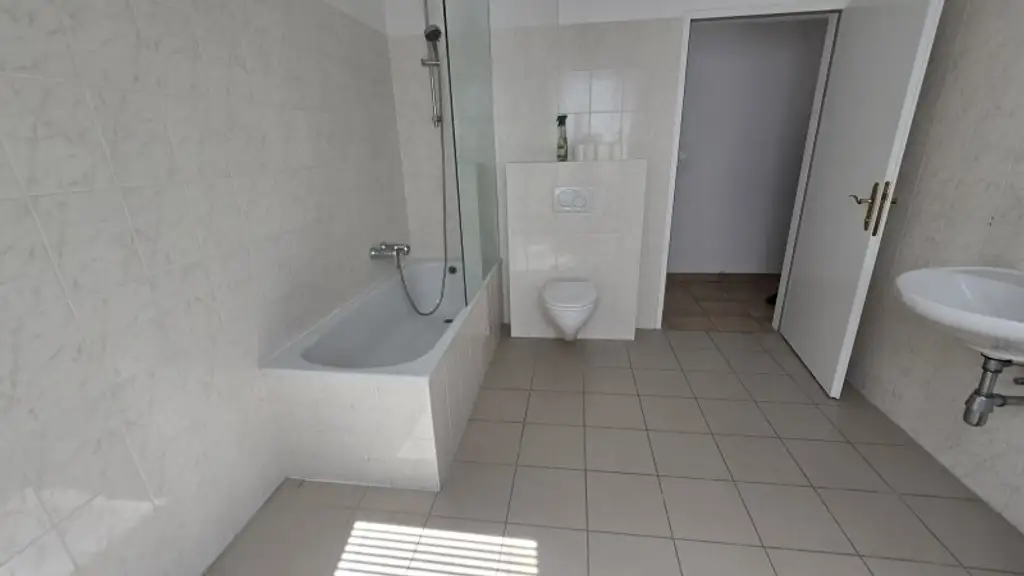 Schöne 4 Zimmer Wohnung mit Terrasse. Nähe Mariahilfer Straße