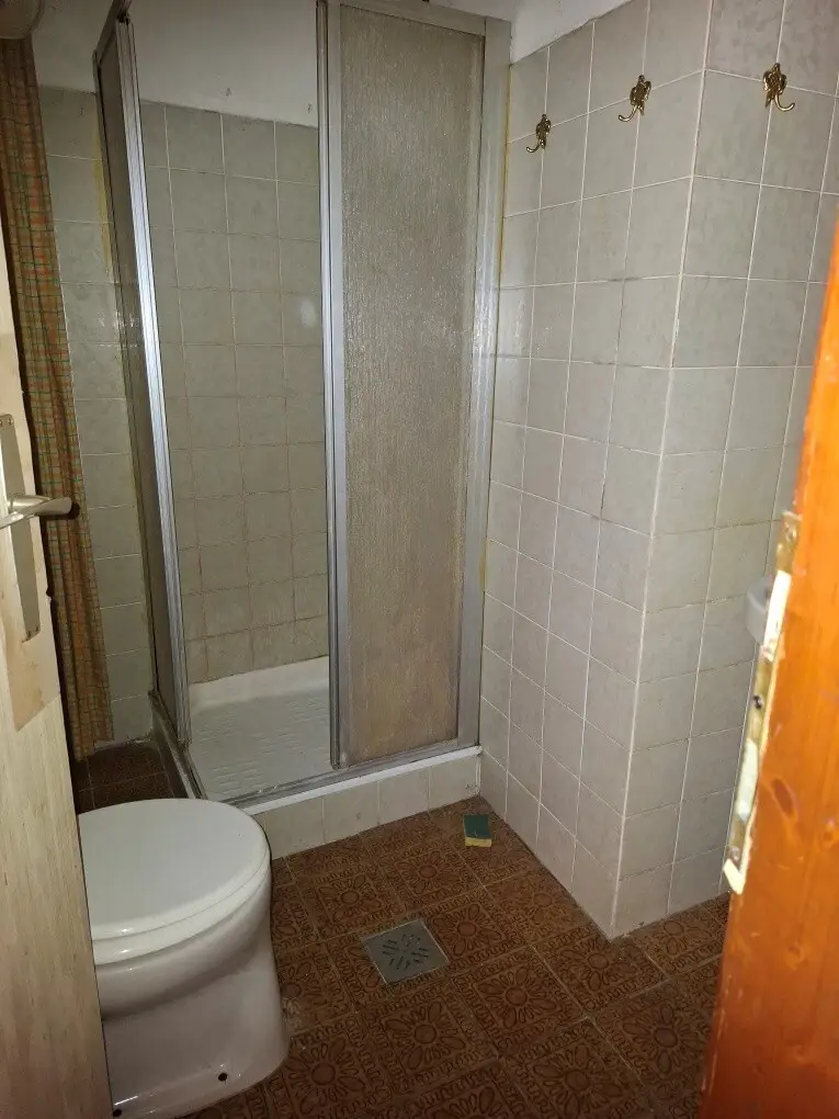 Zentrale Kleinwohnung im 1. Obergeschoß eines Wohn-Geschäftshauses in Bruck/Mur zu kaufen !