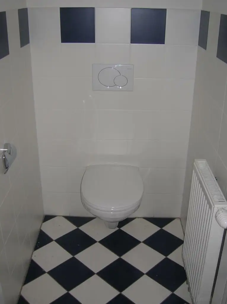Sofortbezug: Dachgeschosswohnung im 2.OG ohne Lift-mit 2 Bädern und Galerie