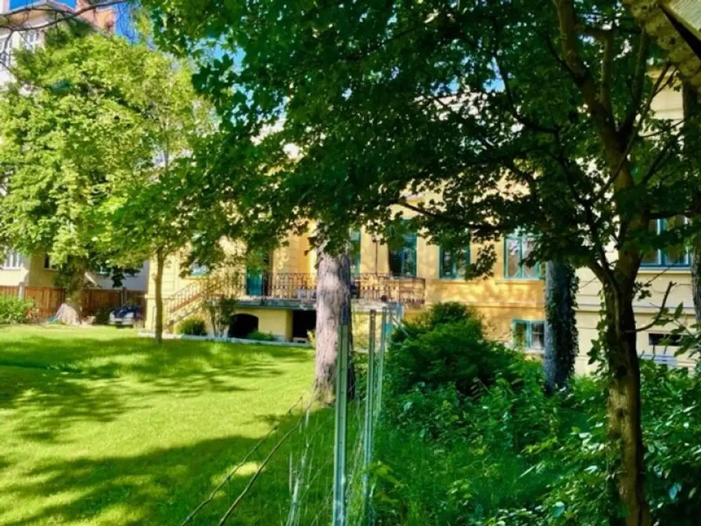 Majestätische VILLA mit 2 separaten WOHNEINHEITEN, Zusatz-Gebäude-ANLEGERWOHNUNG und herrlichen GARTEN-Grünruhe-OASE - absolutes Unikat - BADEN!