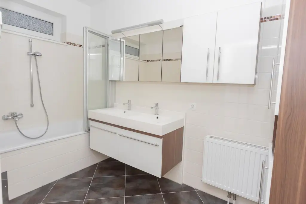 Helle 3-Zimmer-Wohnung mit Loggia in ruhiger Grünlage von Mauerbach