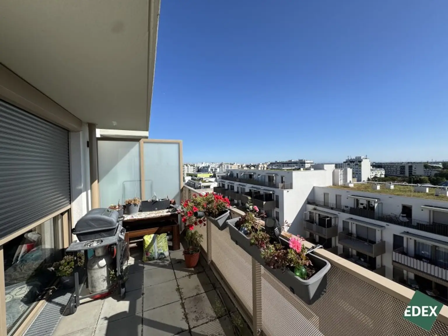 Gemütliche 3-Zimmer-Wohnung mit großzügiger Terrasse nahe U1 Rennbahnweg