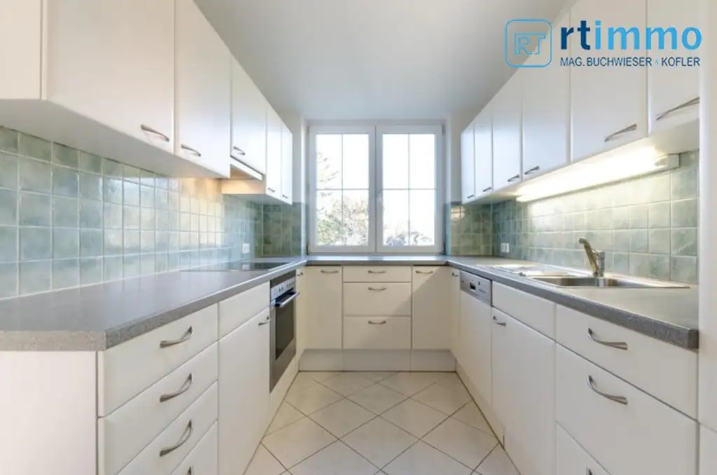 VIER ZIMMER | SCHÖNE UND HELLE TERRASSENWOHNUNG + 70 m2 DACHTERRASSE + GARAGE