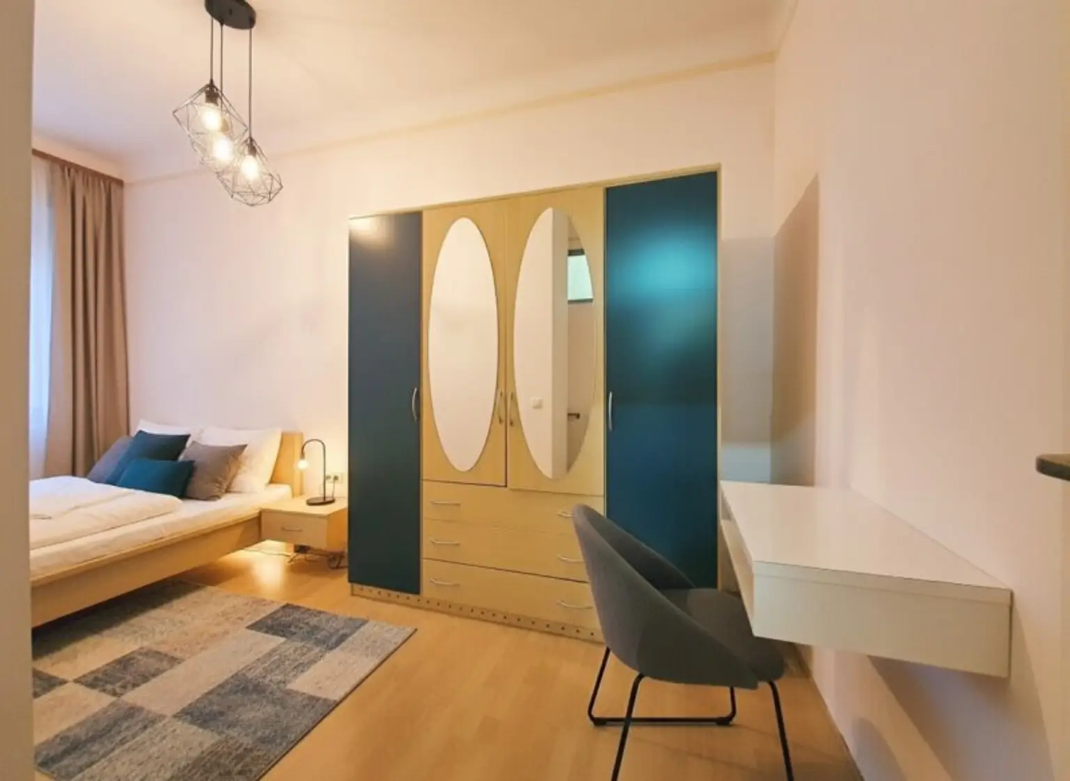 ++NEW++  ALTBAU-CHARME & flexibler Grundriss!  Luxury Ausführung in begehrter Lage des 18. Bezirks! Ebner-Eschenbach-Park