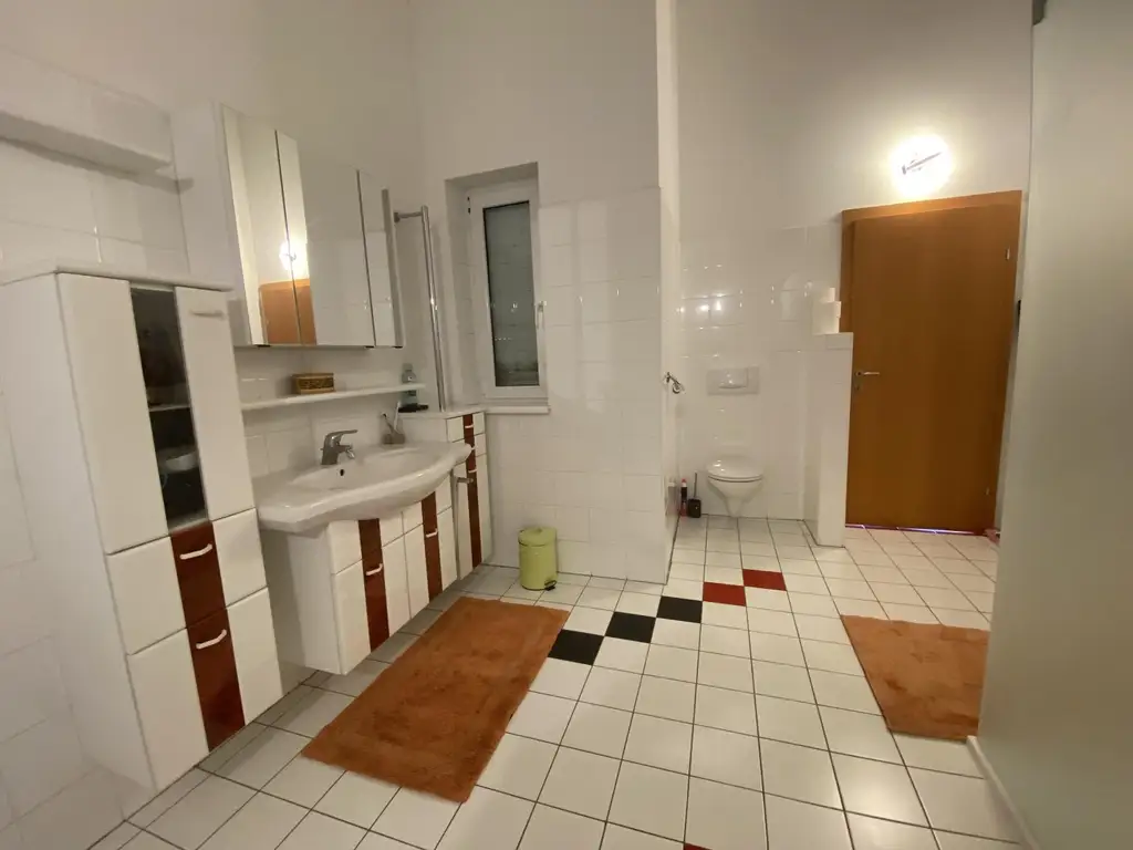 "Energieeffiziente Villa in schöner Lage"