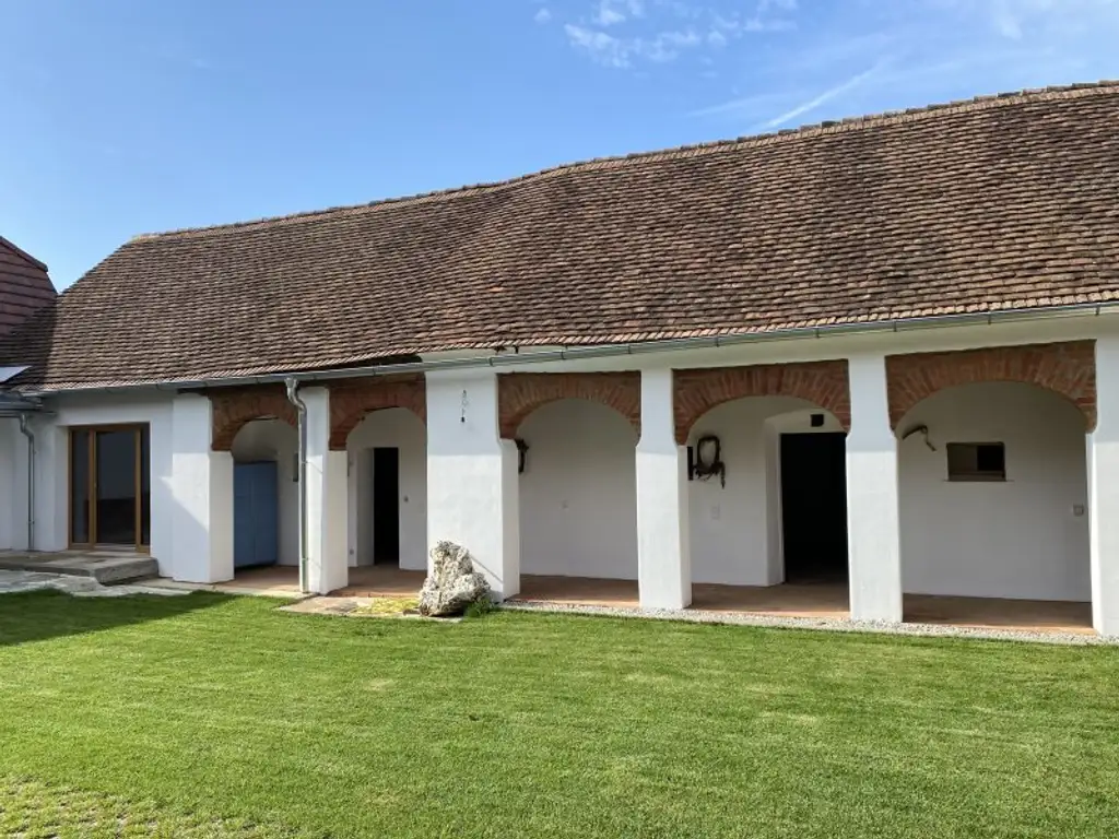 Wunderbar renovierter Vierkanthof
