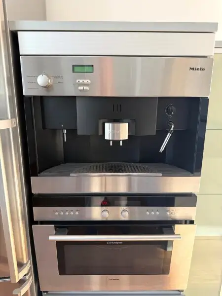 Erfüllen Sie sich ihren DG-Traum - 1 Gartenterrasse mit ca. 100 m² + 5 zusätzliche Terrassen mit gesamt ca. 50 m² + 1 Garagenplatz im Eigentum