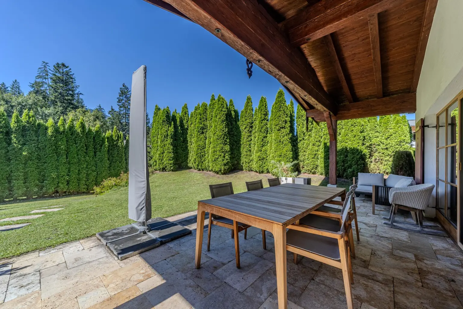 Schicke, exklusive Gartenwohnung in ruhiger Sonnenlage