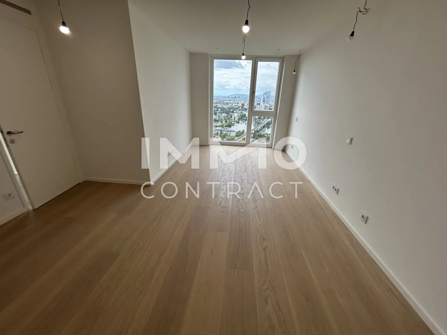 Exklusive Penthouse Wohnung auf 2 Etagen mit atemberaubenden Ausblick auf die Donau und die Innenstadt!