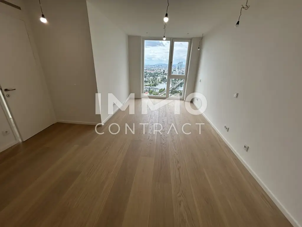 Exklusive Penthouse Wohnung auf 2 Etagen mit atemberaubenden Ausblick auf die Donau und die Innenstadt!