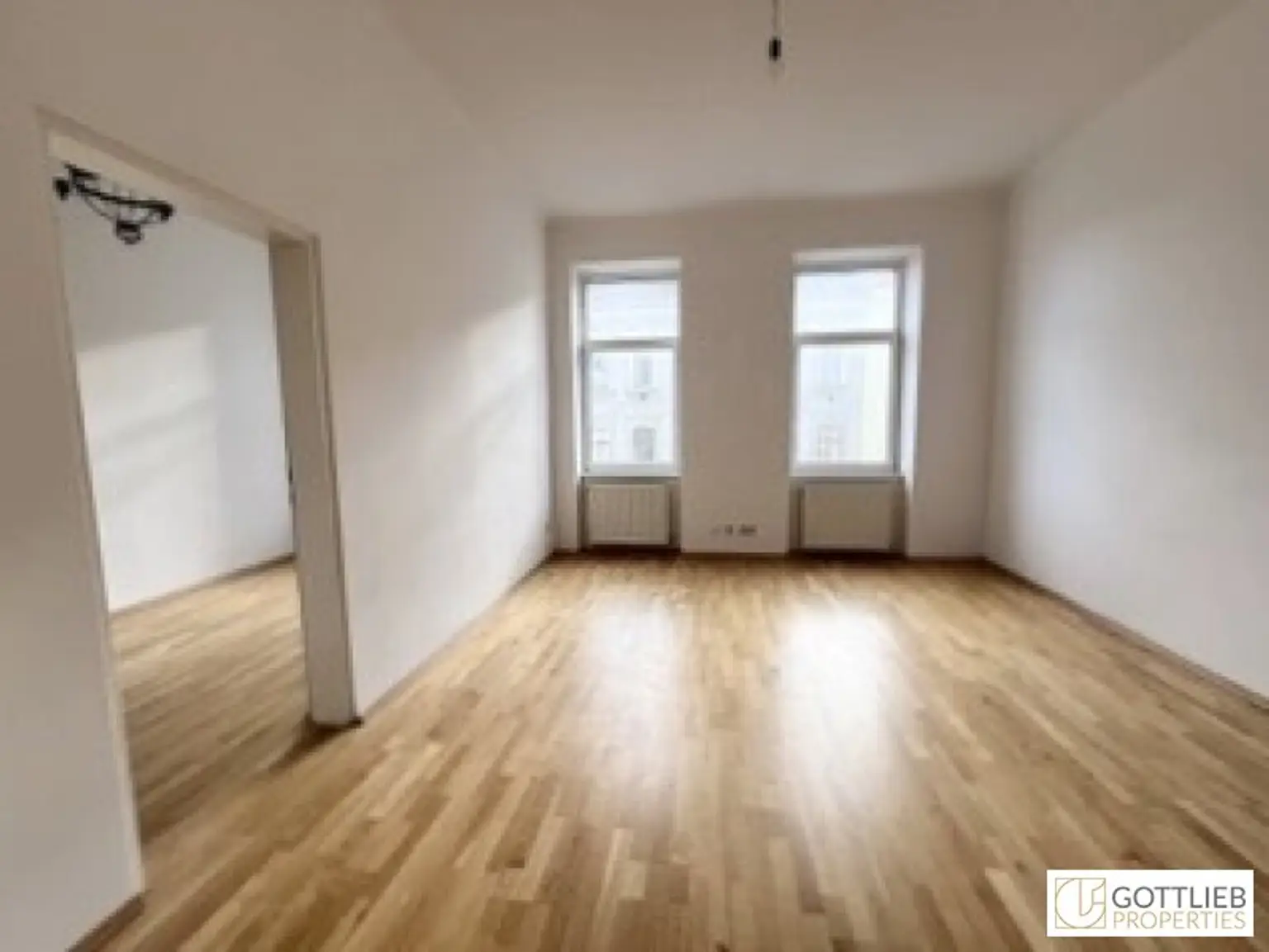 Nahe U3! Klassisches Mittelzinshaus mit ca. 85% Leerstand und Baubewilligung für DG-Ausbau mit Balkonen und Dachterrasse