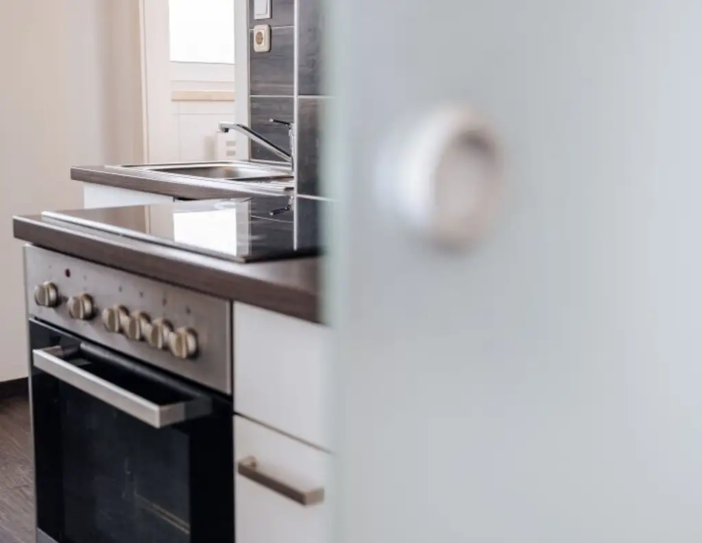 *MODERN SANIERT* I ZENTRALE LAGE I AB SOFORT VERFÜGBAR I BALKON I CARPORT OPTIONAL I HAUSTIERE WILLKOMMEN I BODENEBENE DUSCHE I WG TAUGLICH I PROJEKT WOHNEN I