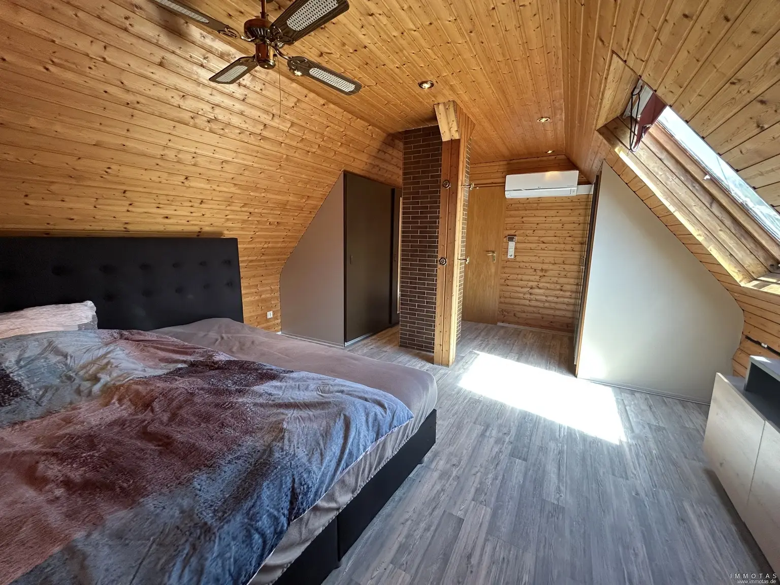 Zimmer Spitzboden