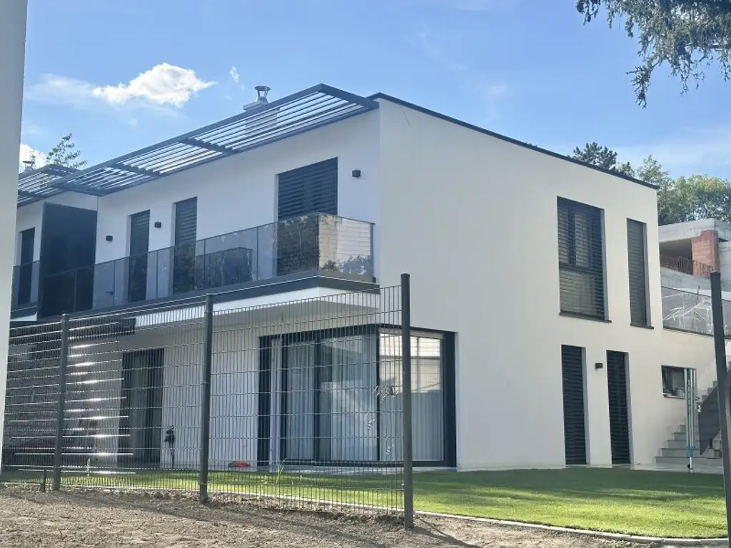 AKTIONSPREIS! Exklusive Doppelhaushälften inkl. Terrasse/Garten + Balkon 4-5 Zimmer! TRAUMAUSBLICK auf Burg Liechtenstein! SCHLÜSSELFERTIG!